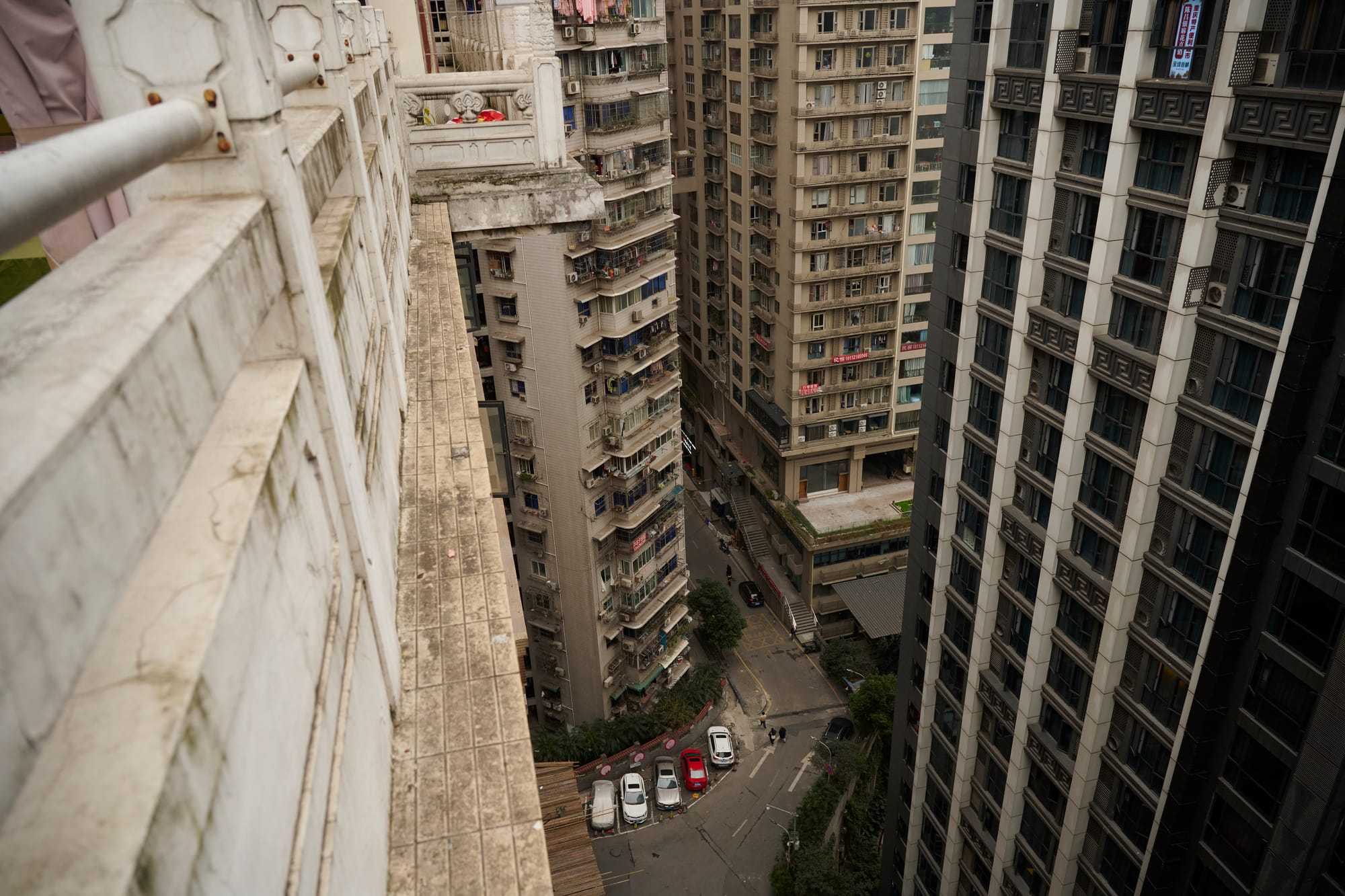 Looking down from Kuixing building in Chongqing