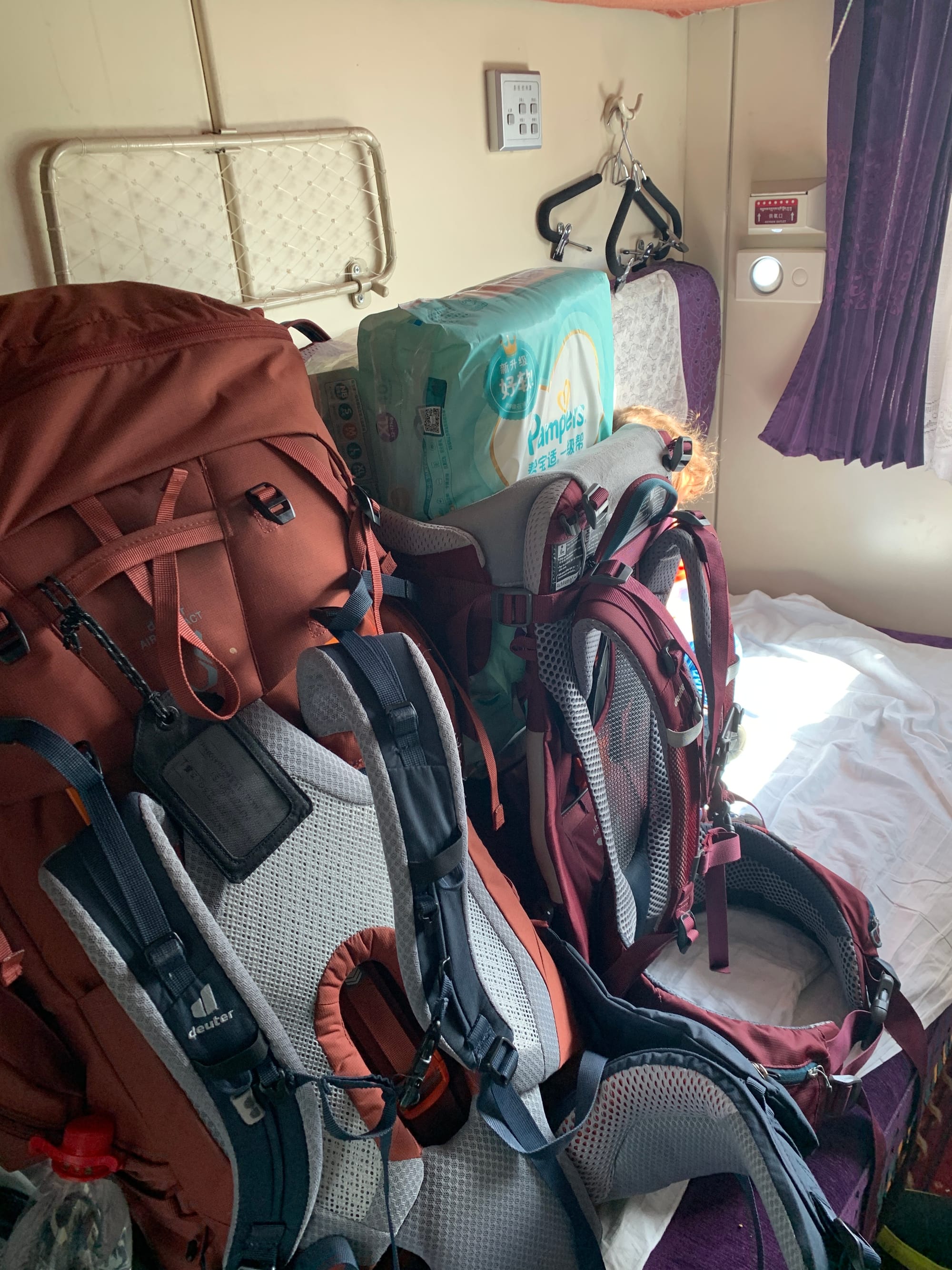 The Ultimate Guide to Packing Light for Family Travel: Smart Tips for Parents