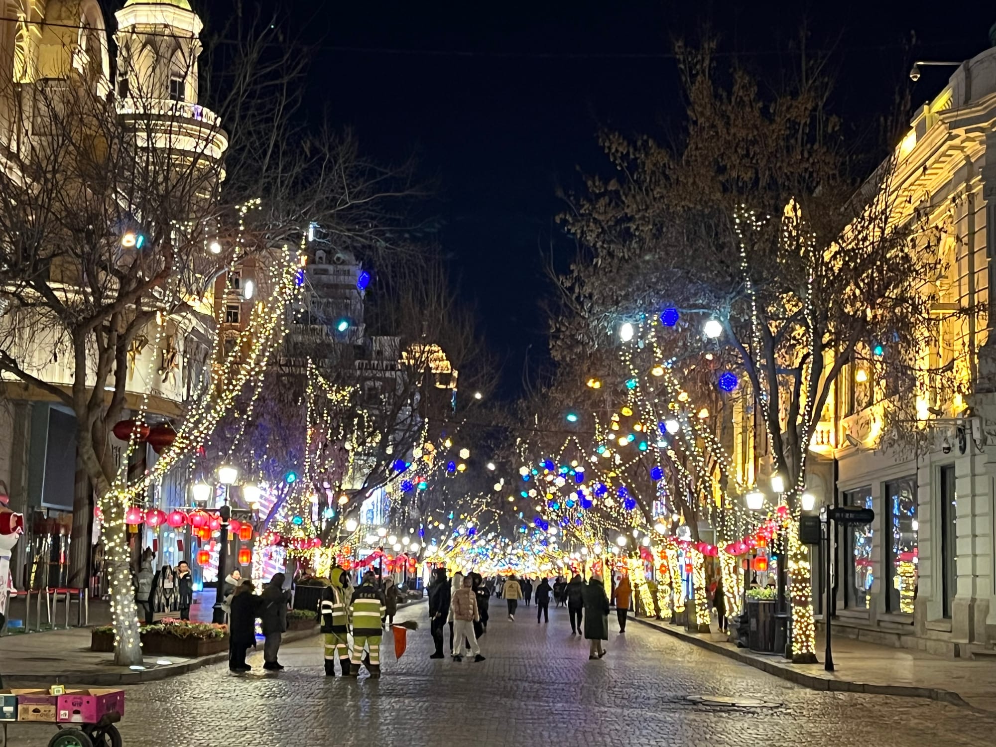 Zhongyang Street in the evening